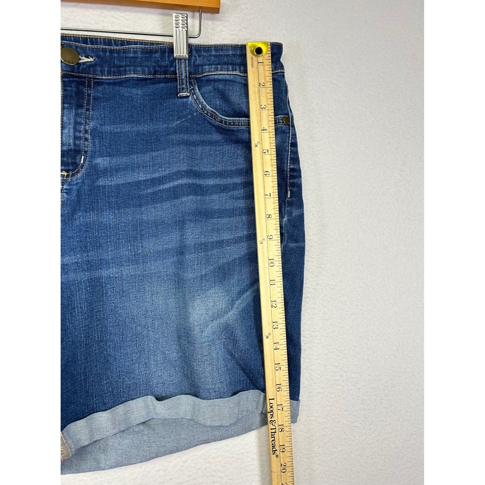 Summer Casual a.n.a Woman 20W Blue Medium Wash Cuffed Stretch Denim Shorts - Picture 4 of 9